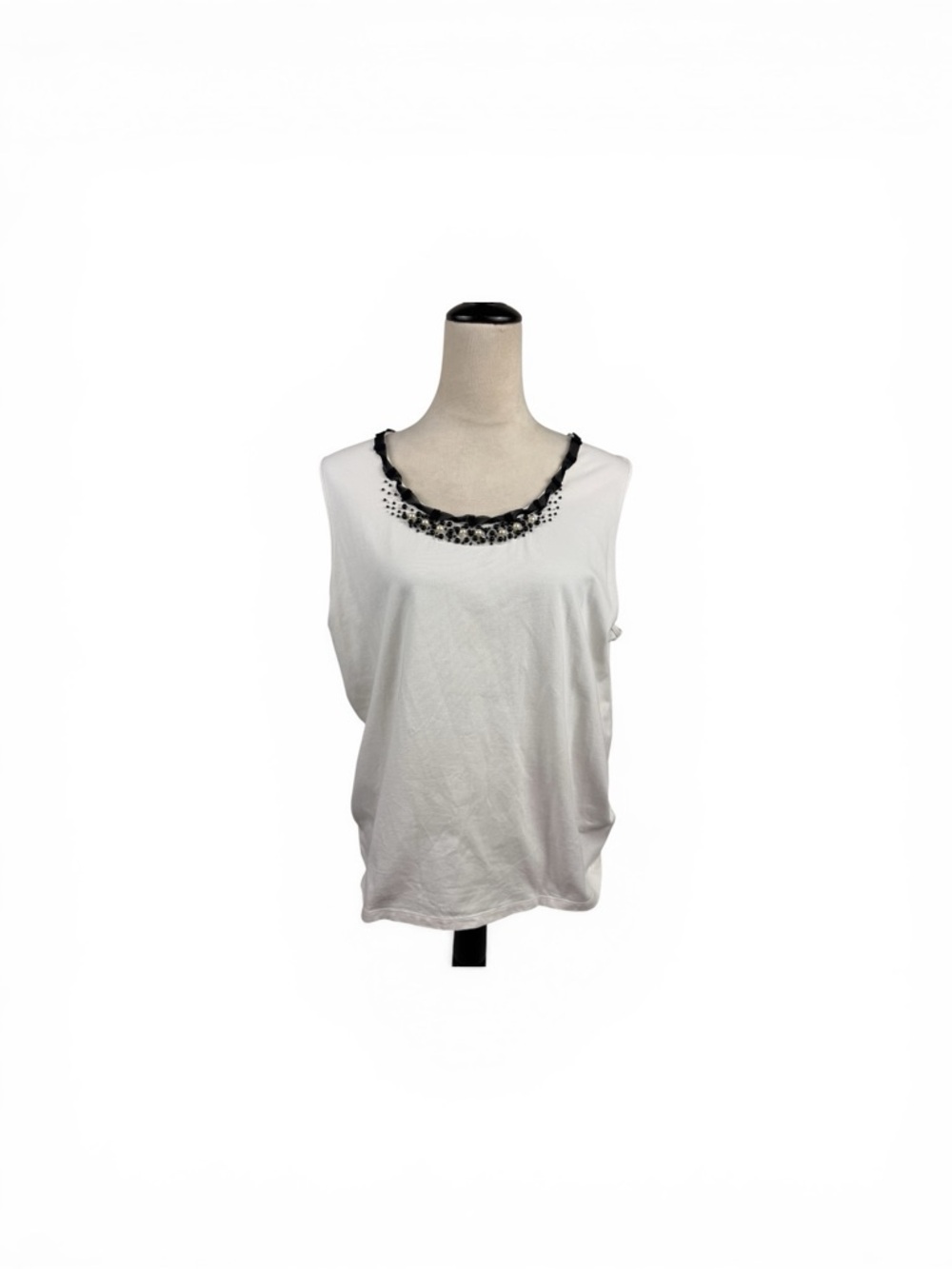 Madison Hill White Sleeveless Tank with Black Trim/pearls size XL